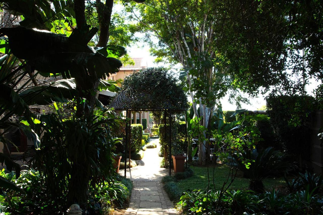 Constantia Manor Guest House Pretoria-Noord Buitenkant foto