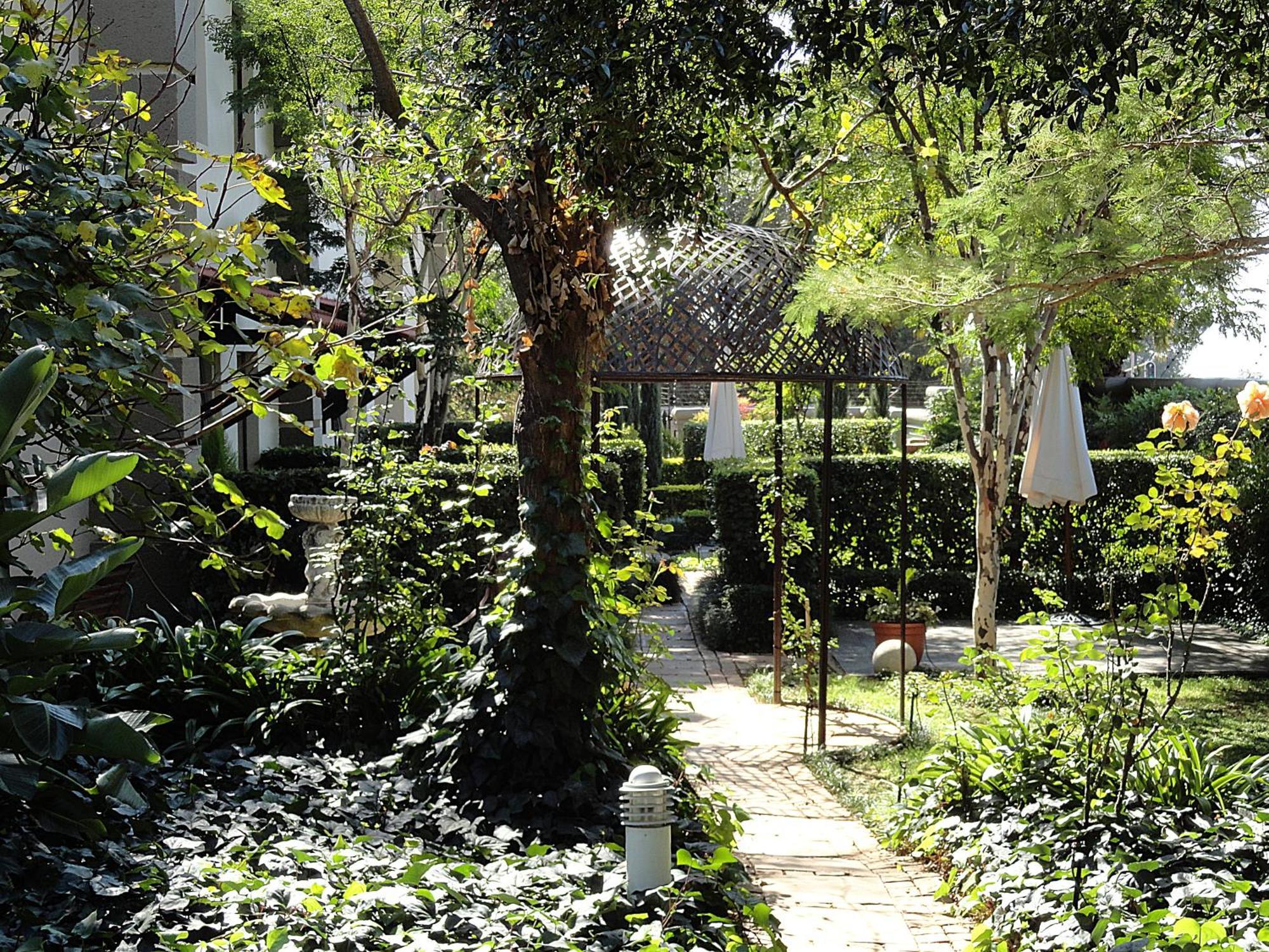 Constantia Manor Guest House Pretoria-Noord Buitenkant foto