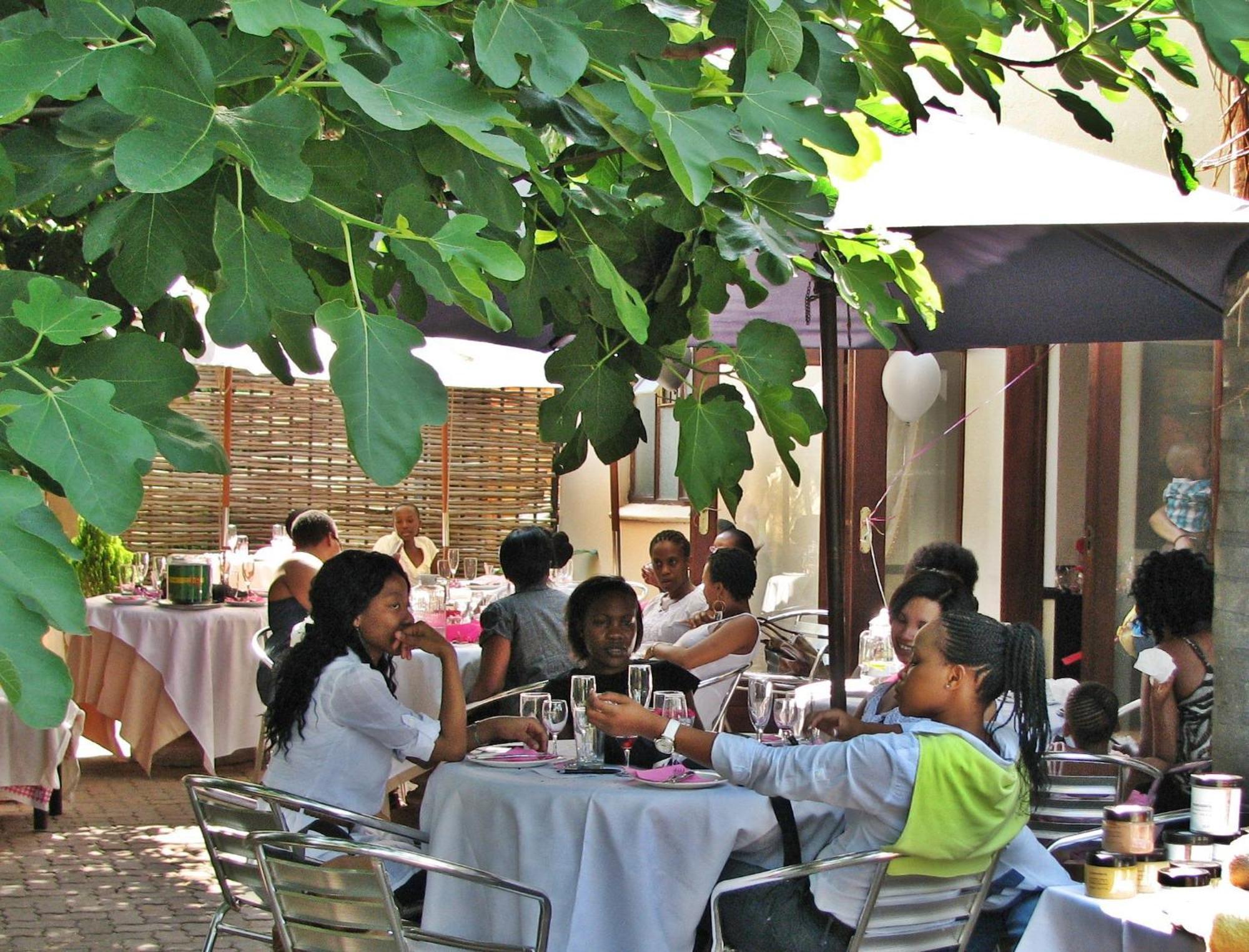 Constantia Manor Guest House Pretoria-Noord Buitenkant foto