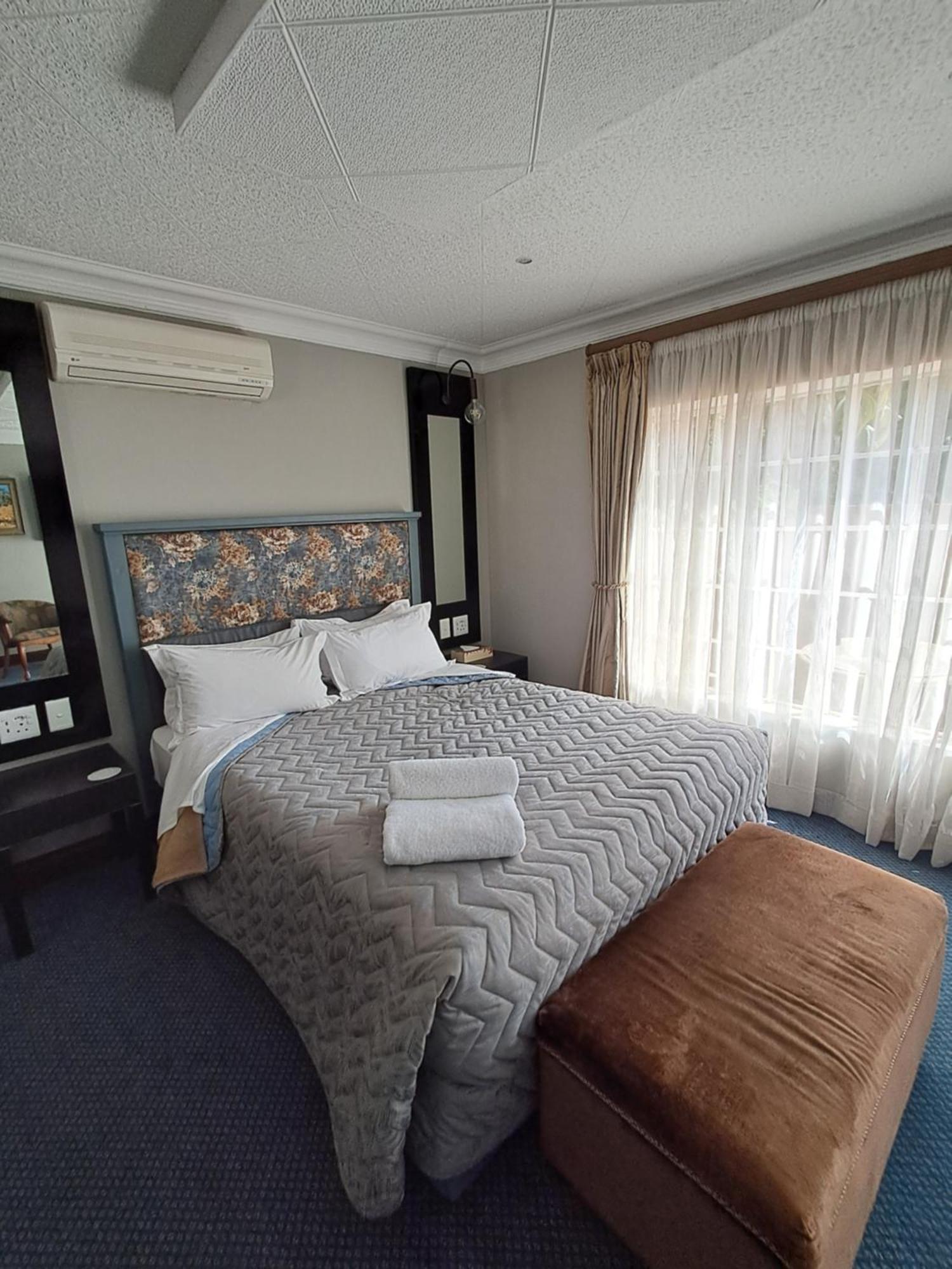 Constantia Manor Guest House Pretoria-Noord Buitenkant foto